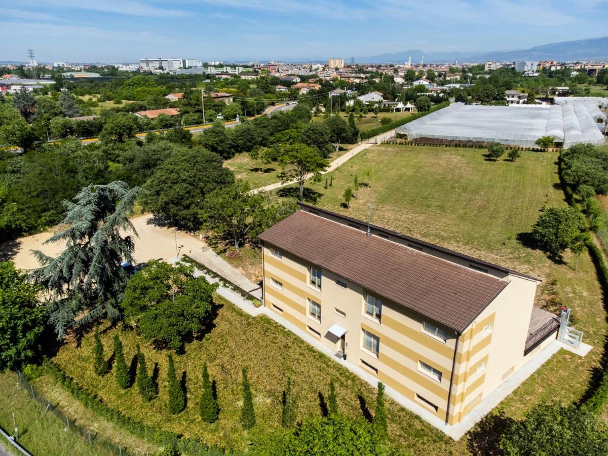 Borgoroma - Business & Apartments Verona Exterior photo